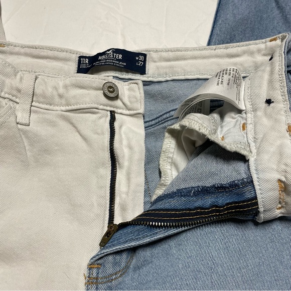 Hollister Ultra High Rise Two Tone Mom Jeans - Picture 5 of 9